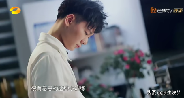Angelababy對(duì)翻糖帥哥周斐說(shuō)的一句話，暴露了她的家庭情況