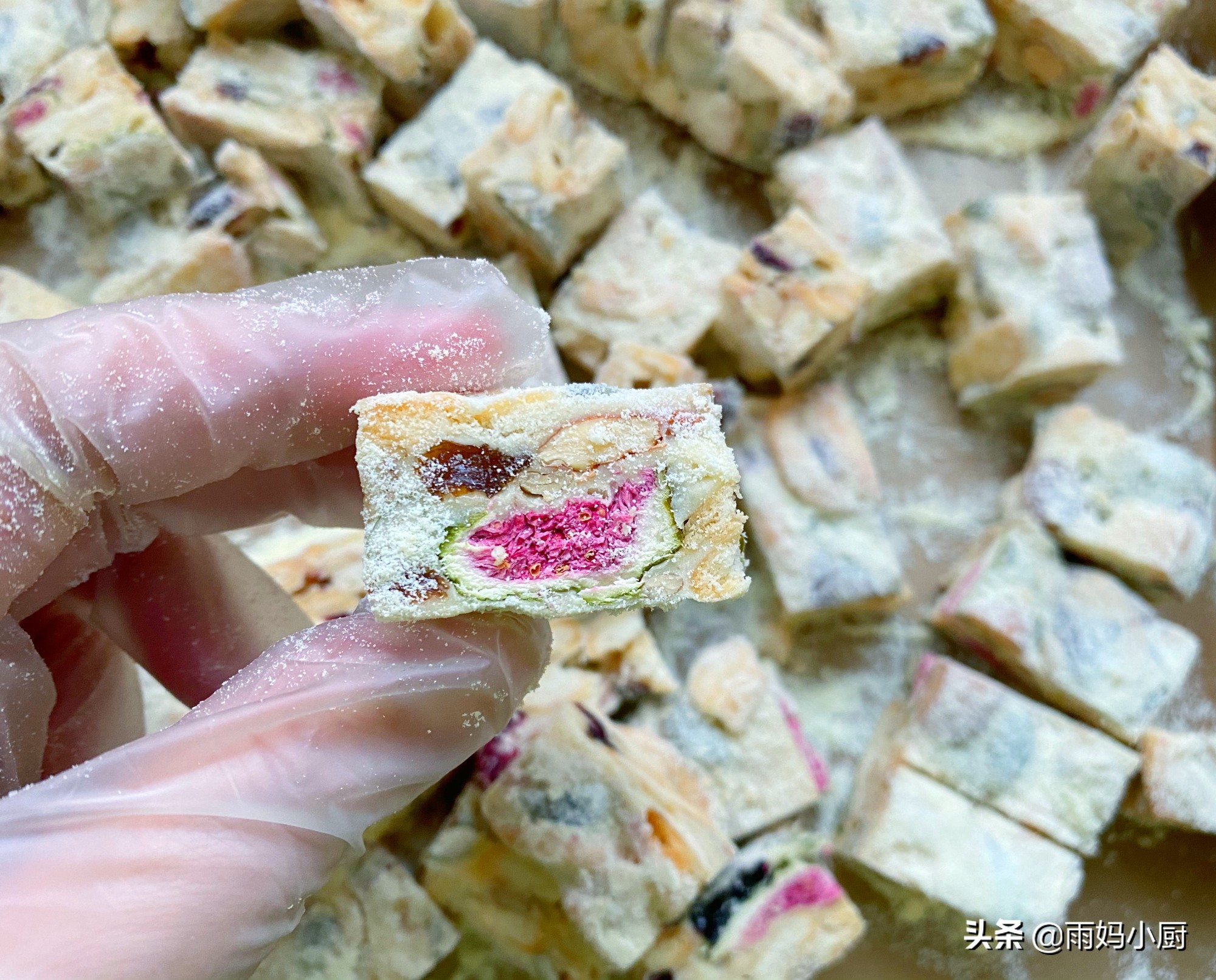 過年小零食雪花酥，香酥美味做法簡單，1口平底鍋10分鐘搞定