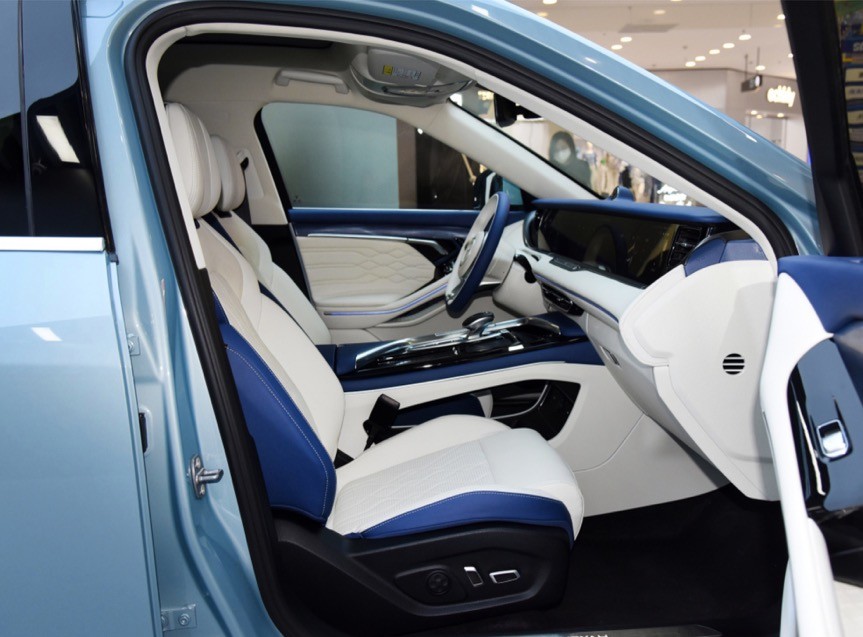 性能级智能电动SUV岚图FREE，能在中大型高端SUV市场分一席之地吗