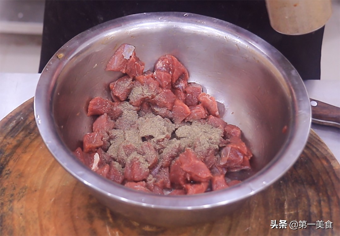 图片[4]-【羊肉杏鲍菇】做法步骤图 这一步是关键 鲜嫩又入味-起舞食谱网