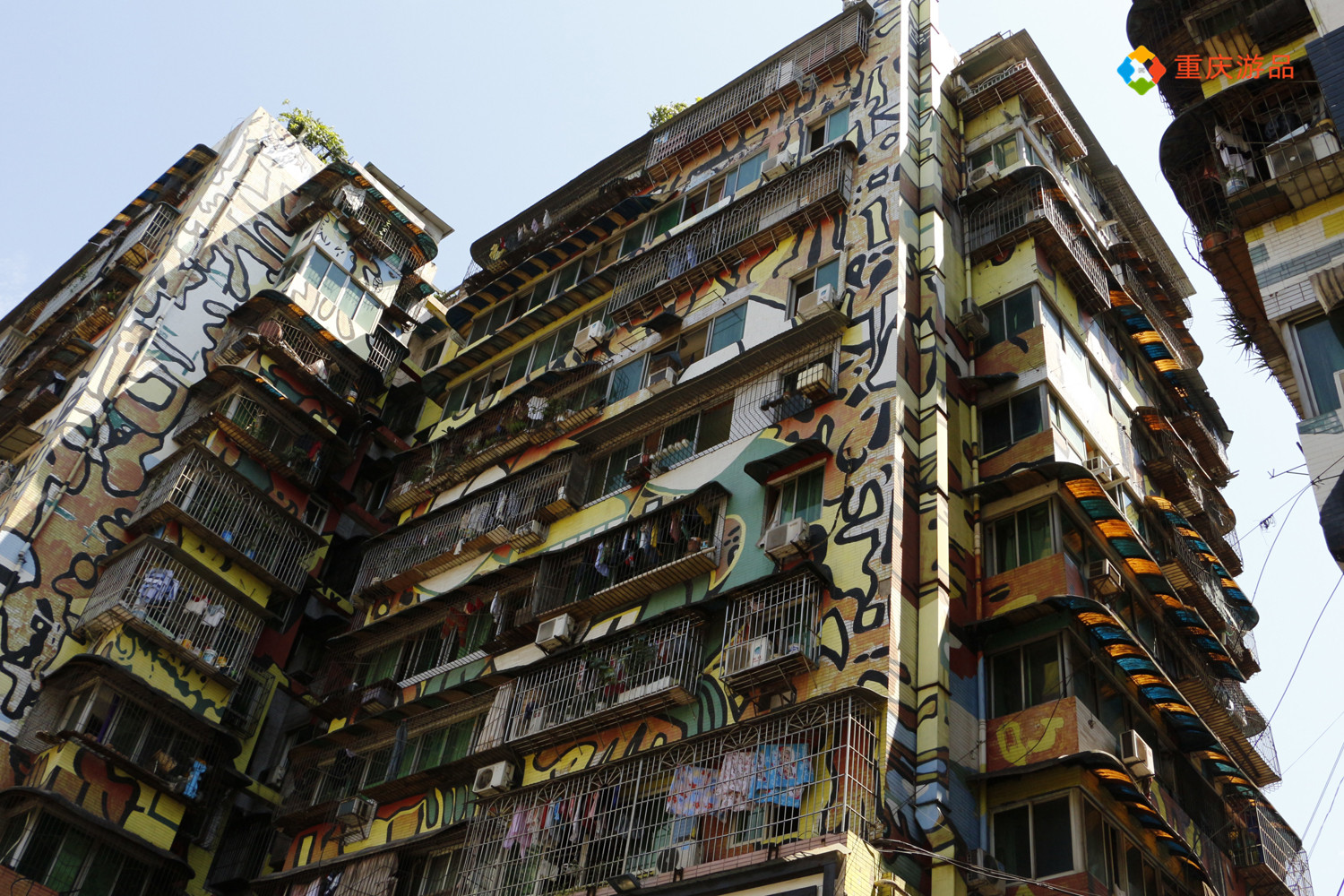 重庆高层住宅可燃雨棚将消失，2021年限期拆改，最好自己处理