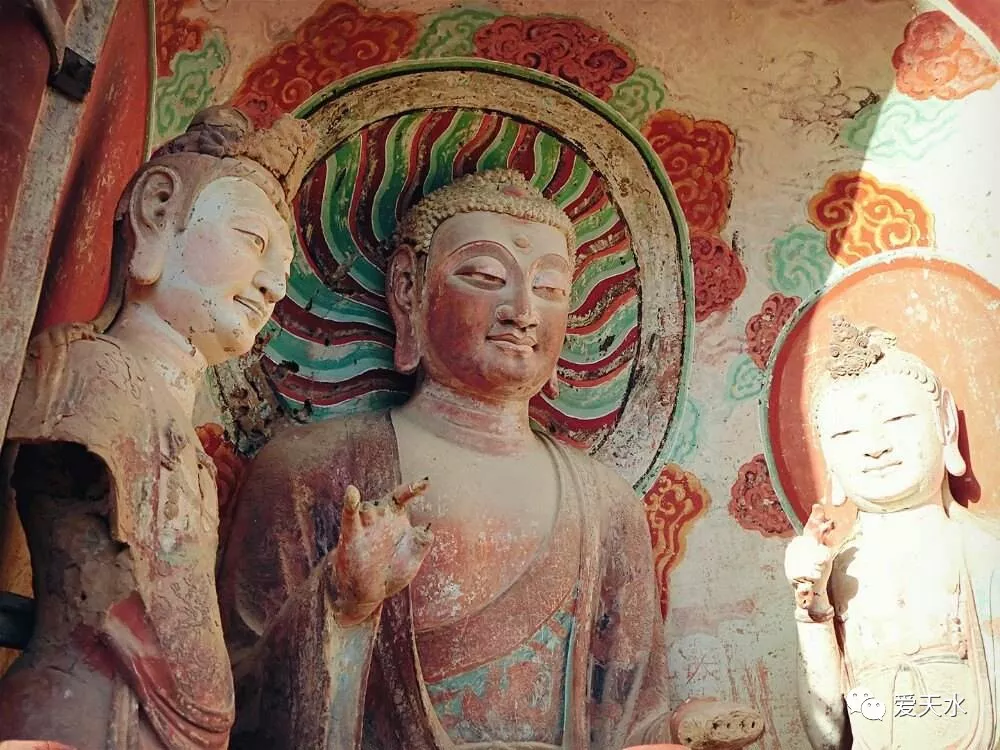 今天中午一点，打开央视看大美麦积山