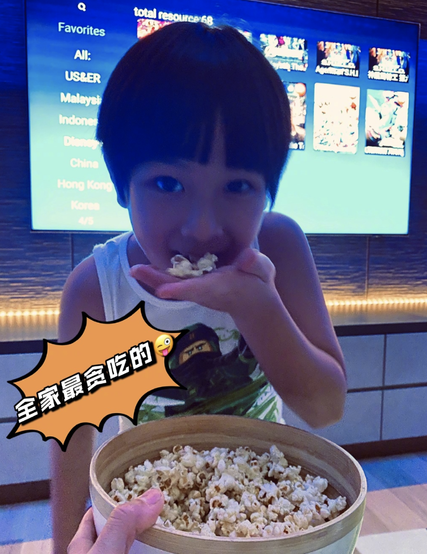 吴尊晒自拍秀肌肉，意外曝光新豪宅内景，健身房星空影院配置超全