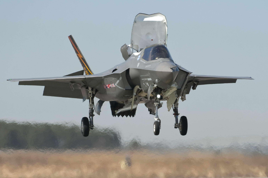 飞行速度比歼20快2倍，首款六代机或已经出现，