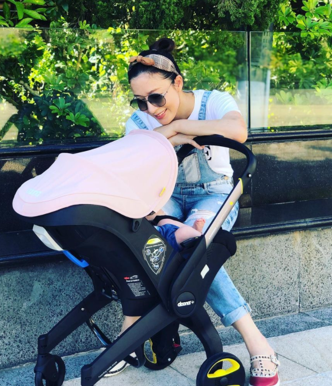 羅仲謙楊怡夫妻宣布改名，曬一家三口溫馨合照，新名字寓意好