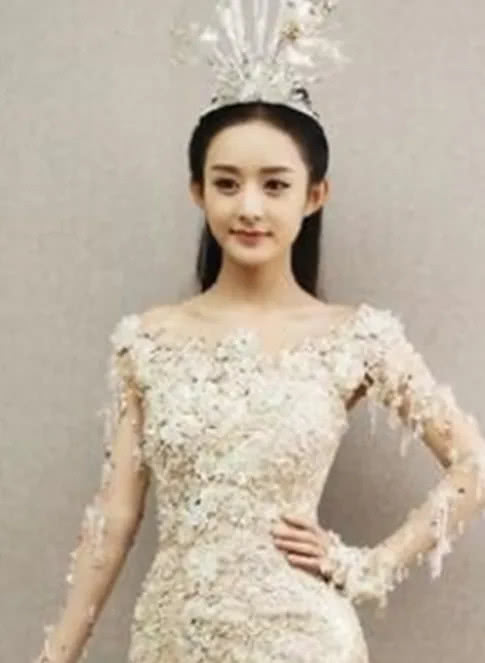 夺“金鹰女神”需要多久？唐嫣32岁，赵丽颖26岁