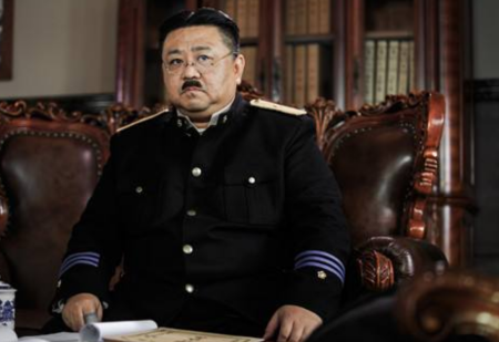 《津门飞鹰》后再无新作推出，钱雁秋梁冠华张