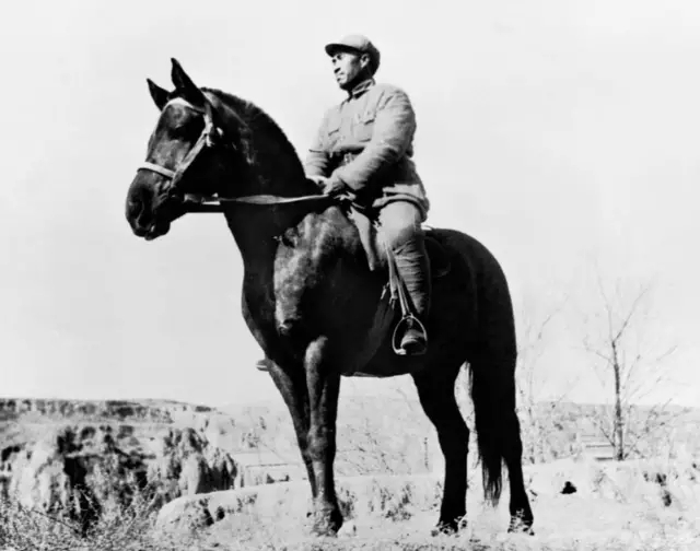 周恩来三会阎锡山，推动山西抗战，阎感叹：国