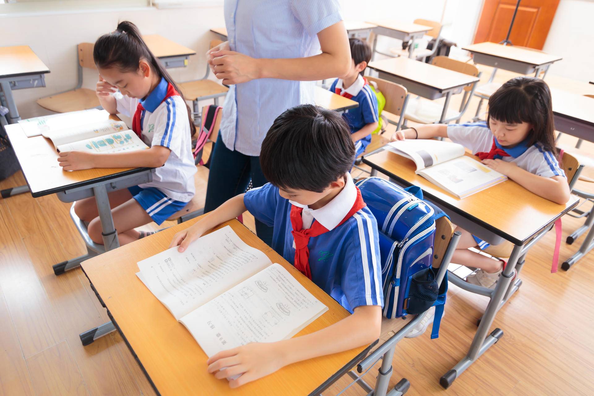 5个销售员，一个月加满900人，只做了这4步：地推实操案例分享