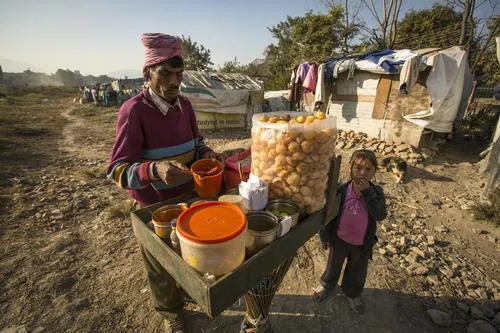 尼泊尔真的落后吗？带你看看真实的尼泊尔，美女如云且想嫁中国人