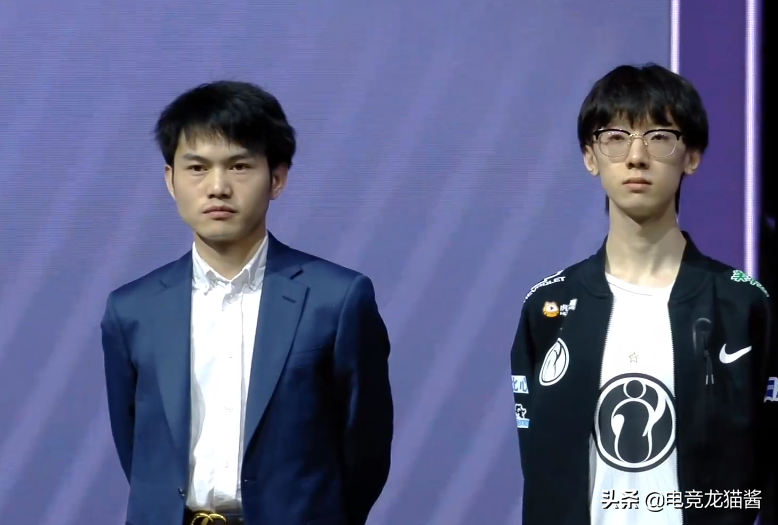 Spring contest: IG happy event carries make a good beginning, the two grams that choose dimension hold JDG in the palm tote male gun, does the meaning where? 