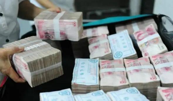 银行也有风险，中国首家银行破产，储户的存款和借款怎么办？