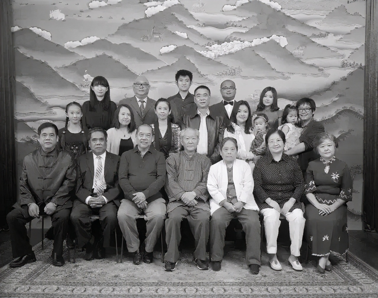 转帖 中国家庭一大悲哀 老人都去世了 家族还会聚会吗 倪海厦去世的真正原因 转帖 大琼海网