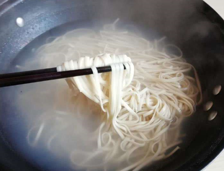 图片[5]-酸汤挂面的做法步骤图 面条顺滑分明不成坨-起舞食谱网