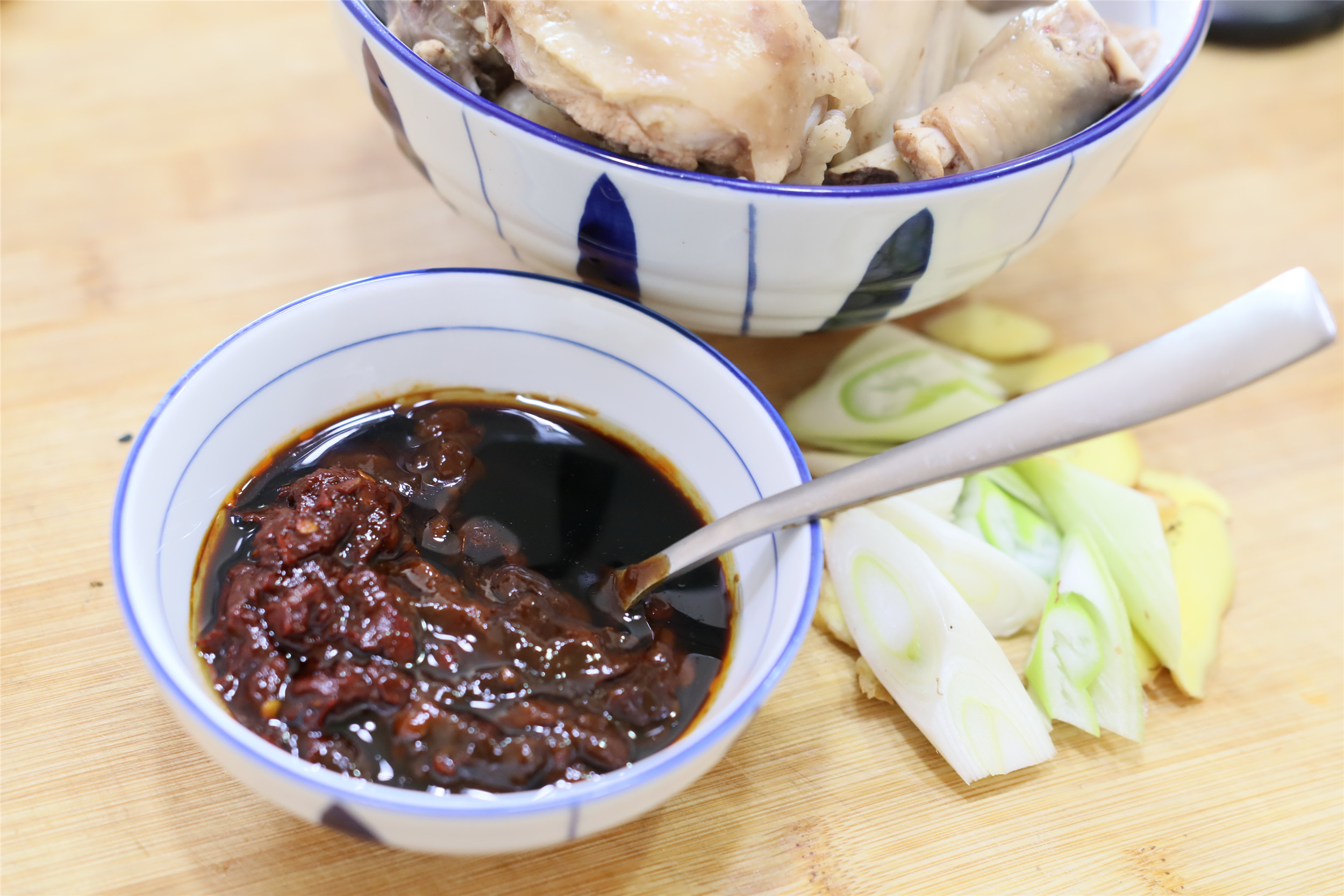 �ڼ������˼����ӡ�3�������ˣ������㣬��Ũ���·������õ�����