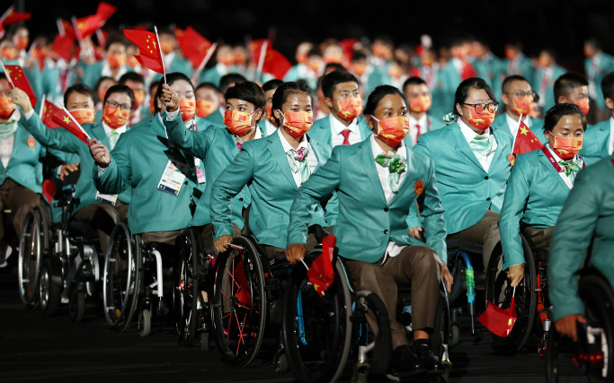 残奥奖牌榜中国排第一！高燃瞬间惹泪目，刘德华被赞上热搜不意外
