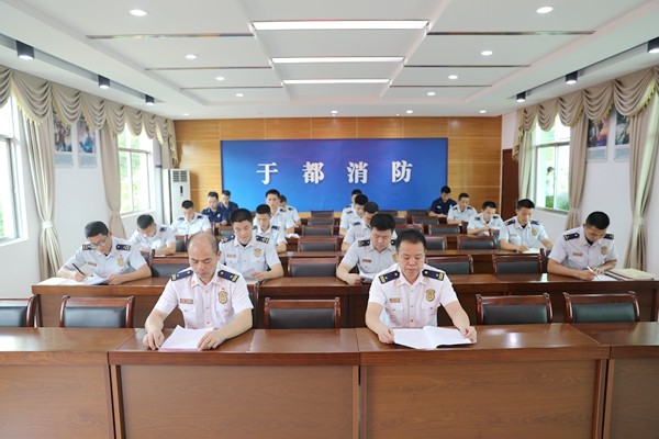 江西于都消防深入开展党史学习教育读书班活动