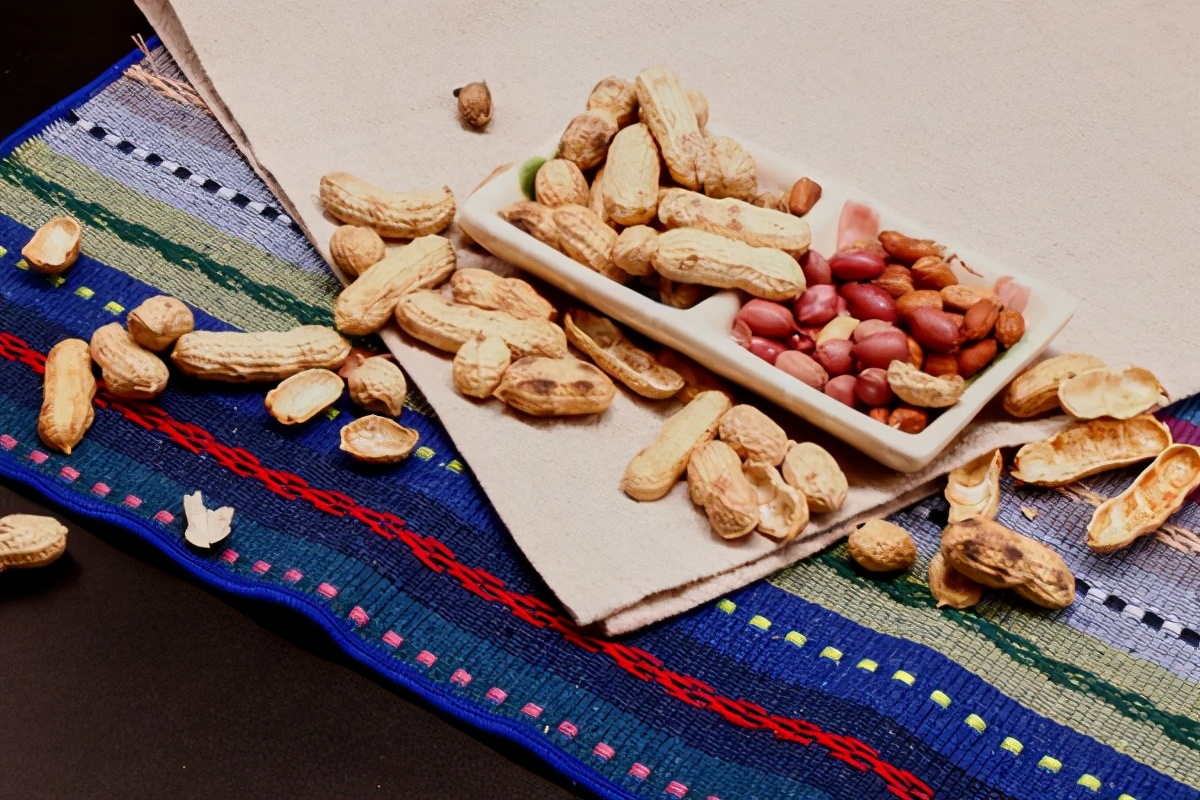 吃多了花生會傷肝，血脂也會升高？ 三高人群還能吃花生嗎？