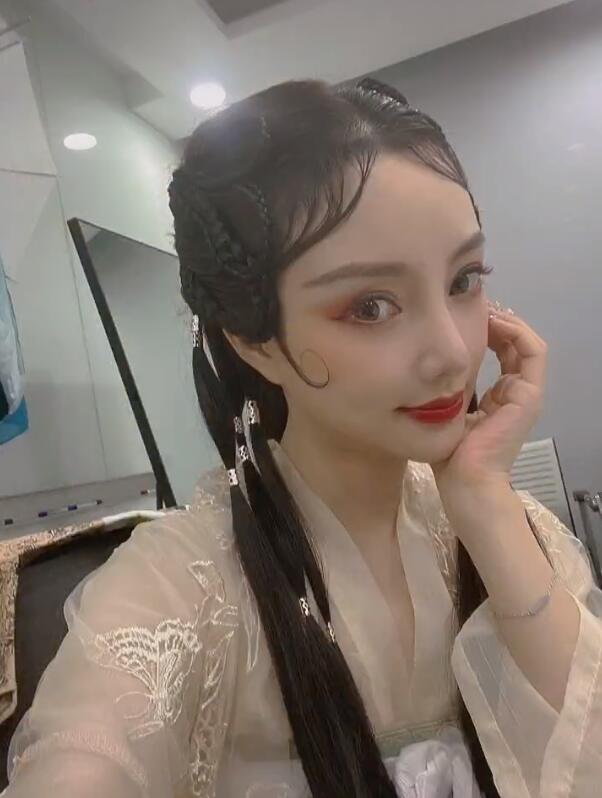 李小璐2020年终笔记，晒父母和女儿，秀闺蜜，只字不提贾乃亮