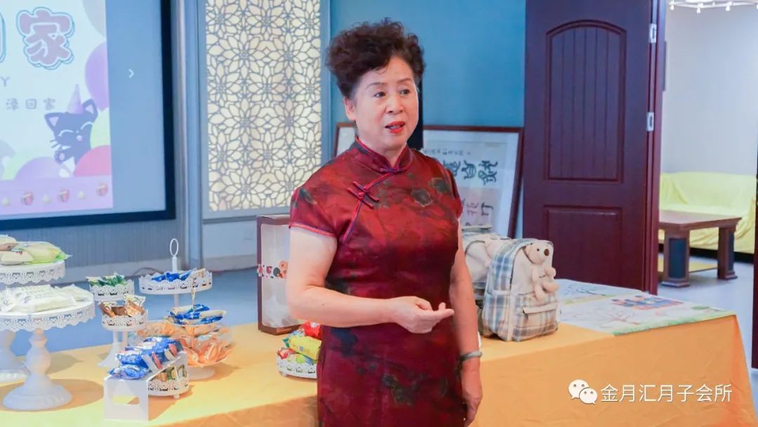 欢迎五年前金月汇单卵三胞胎宝宝回家