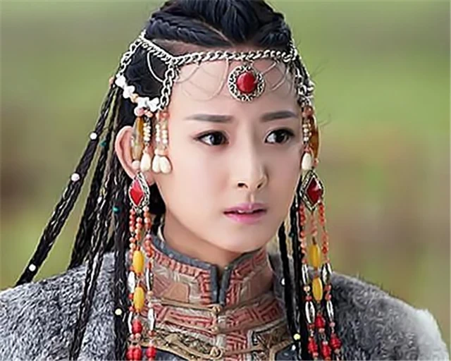 《庆余年》女星自曝长期被影视大佬骚扰，身患