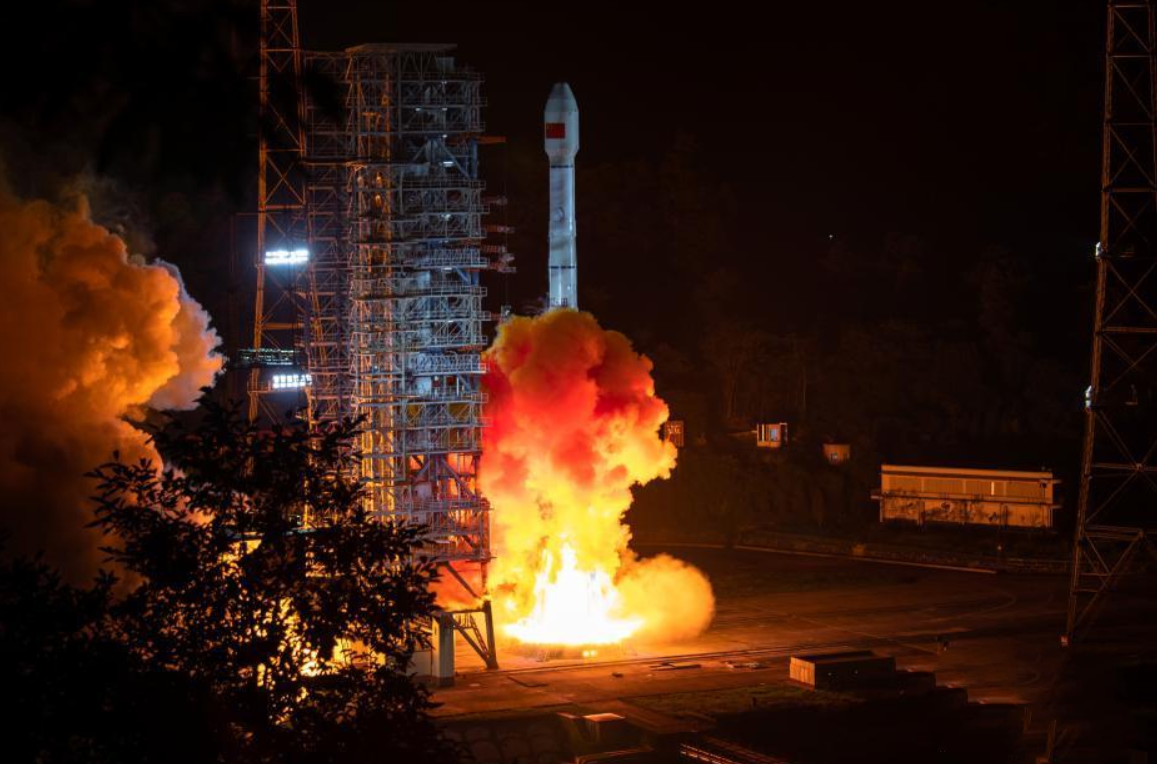 轰的一声巨响，第47、48颗北斗卫星升空，日本人：北斗数量超GPS