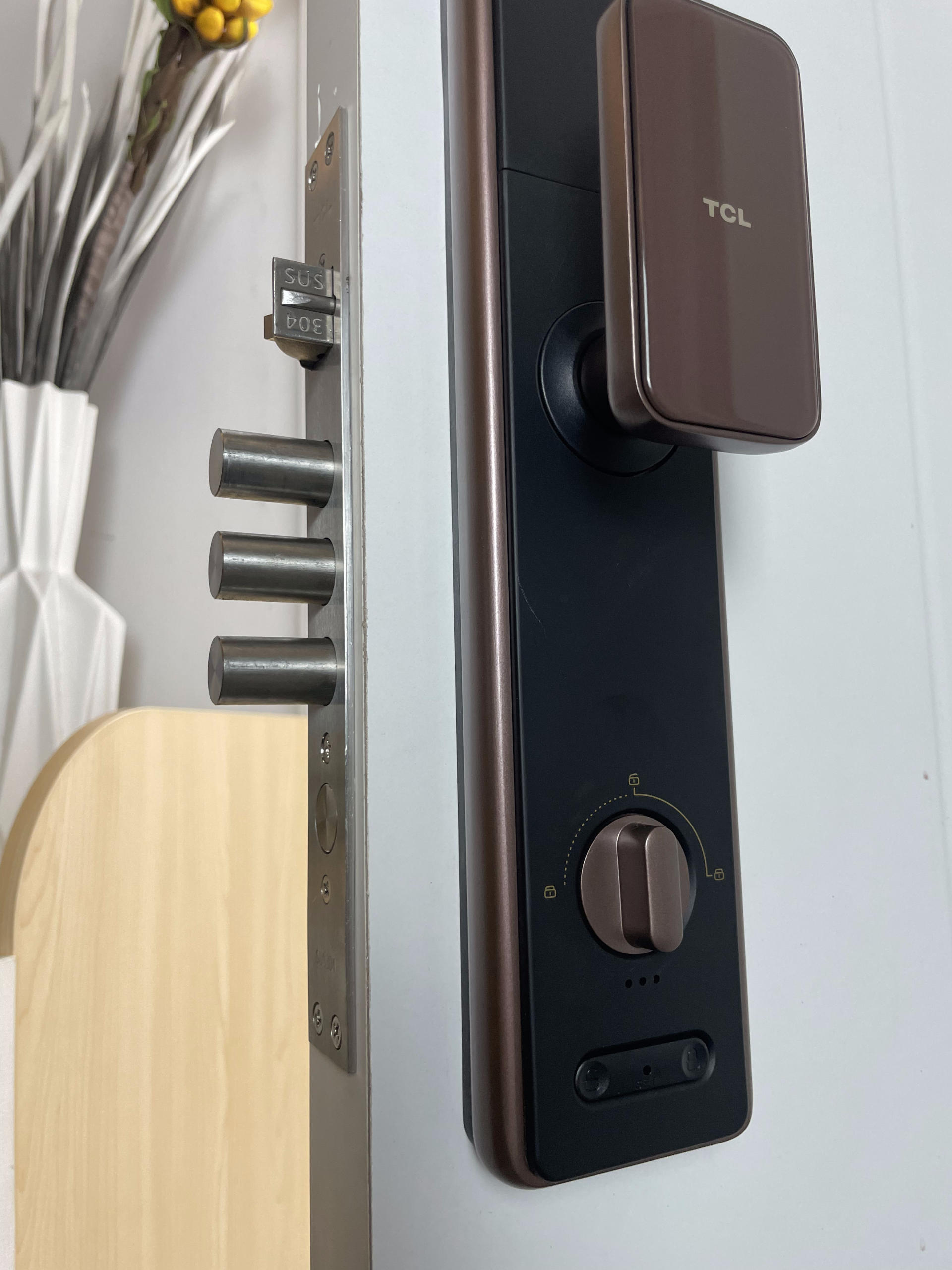 安全可靠更便捷，TCL可视安全智能锁X7支持全自动人脸识别解锁