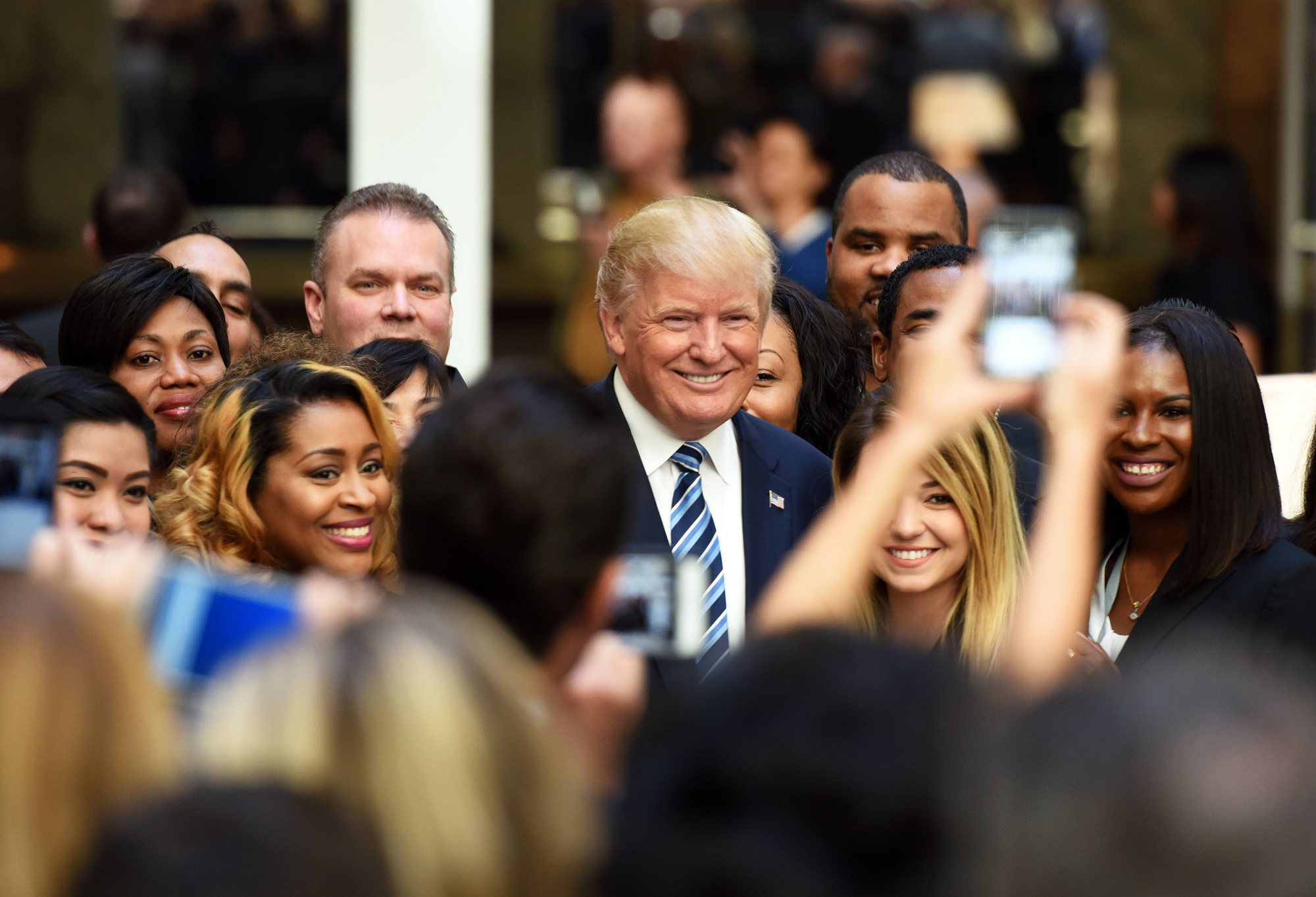 美國會騷亂"內鬼"浮出水面，10多人被查，警察局長引咎辭職