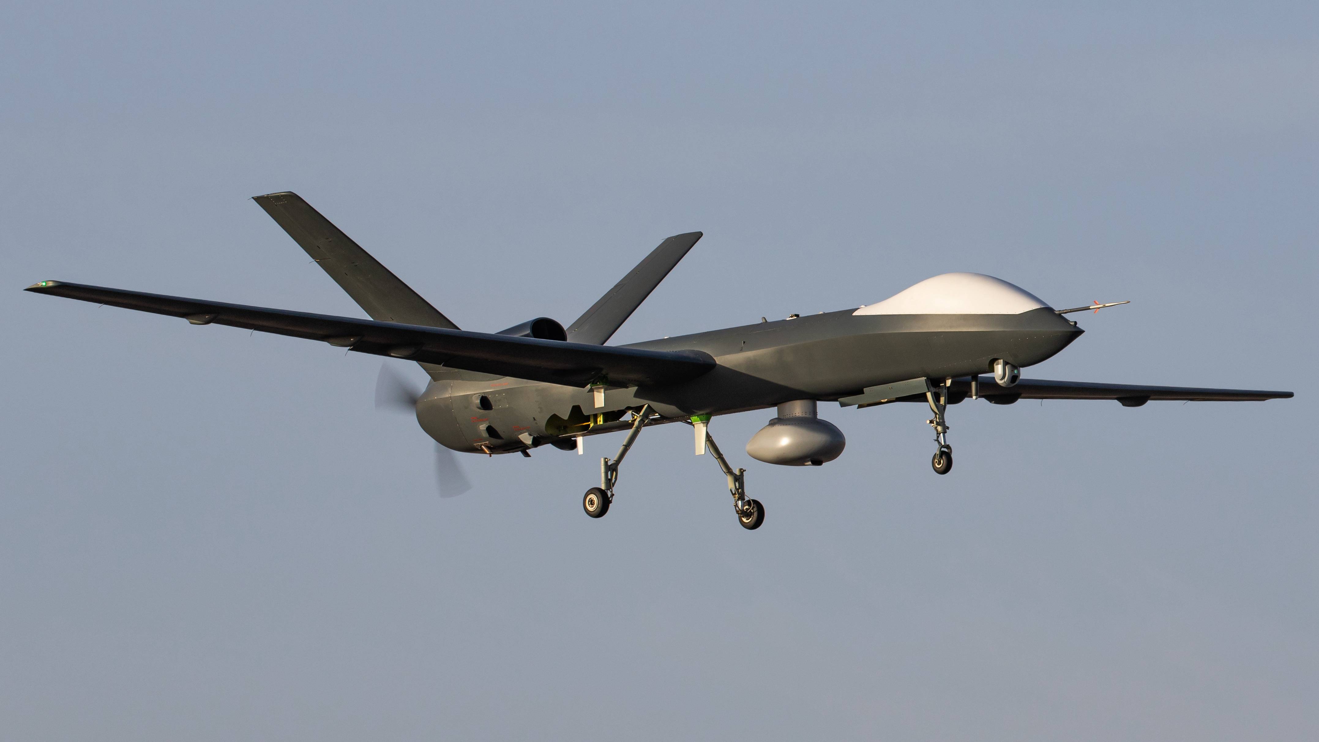 彩虹5到底有多大？和美国的MQ9放在一起比你就明白了