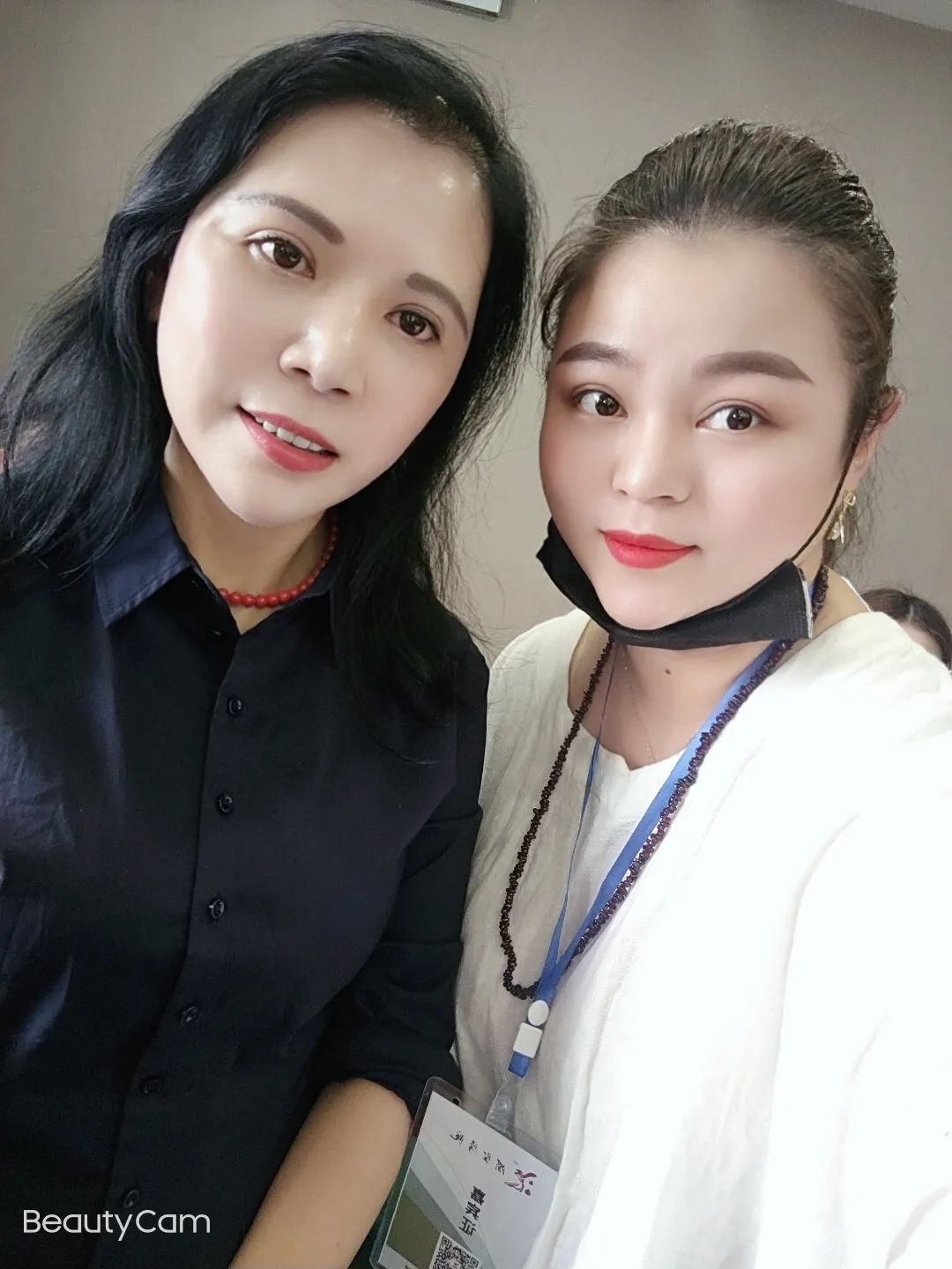 商丘「白酒小妹」放弃房地产国内寻酒，不靠颜值真励志