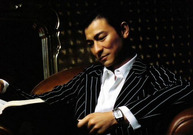 当刘德华变成国字脸的时候，终于开始相信他已经是花甲之年了