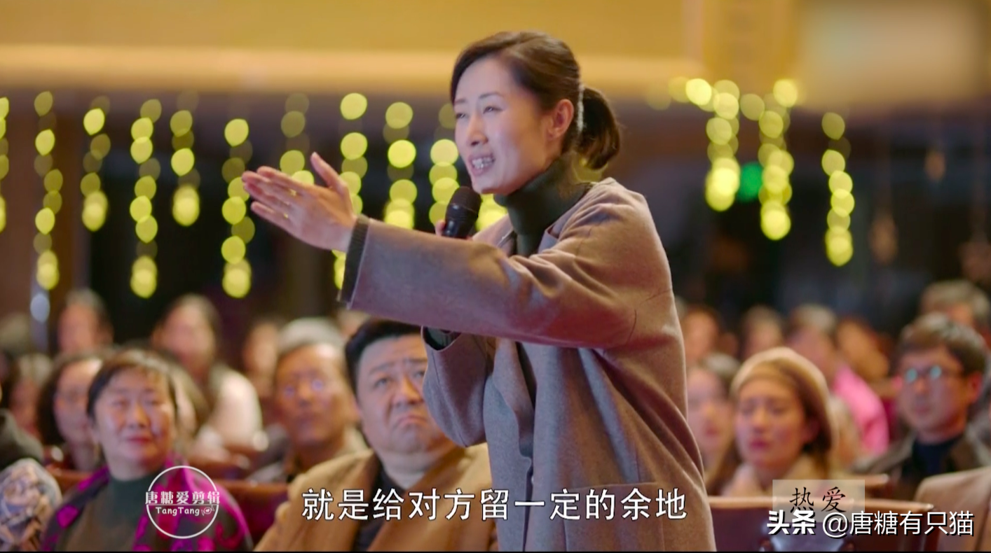 除夕夜我做了一桌子菜婆家不让我上桌吃饭 说这是习俗 我怒掀桌子