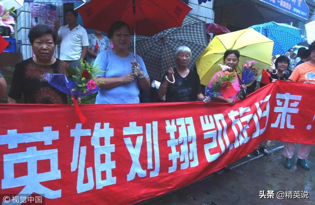 那个中国奥运冠军，在骂声中退役了