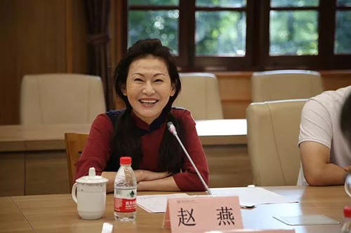 玻尿酸女王赵燕：成本15卖5000，今身价400亿，她有多牛