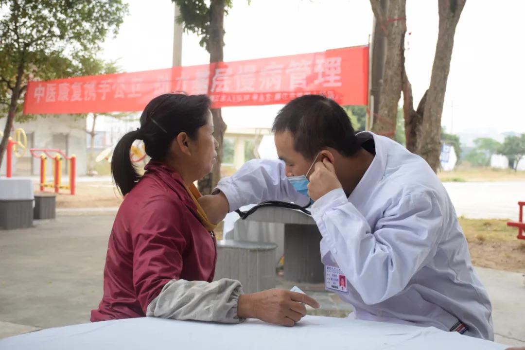 中医中药下乡 健康义诊暖心