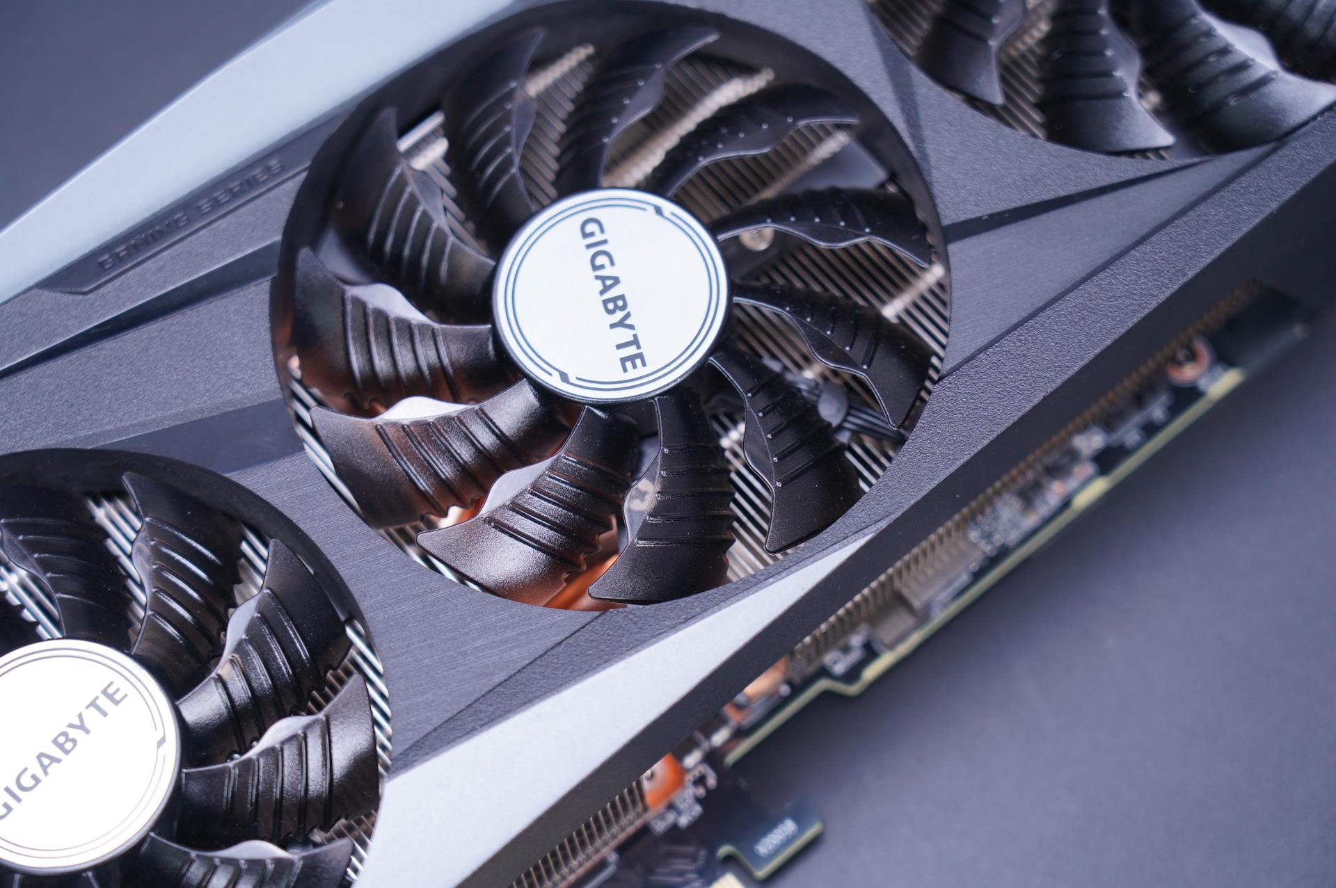 技嘉RTX 3090魔鹰能否玩爽赛博朋克2077