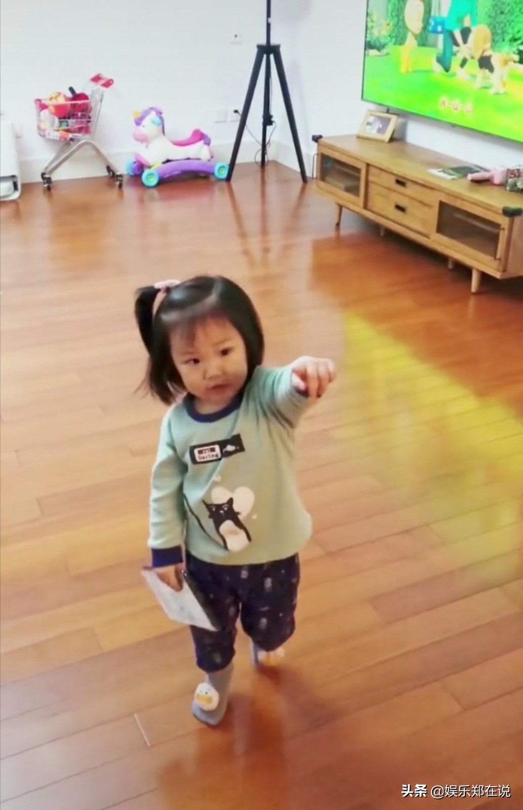 王祖藍給女兒穿30元衣服，小S也曾對女兒買衣服不能超過1千塊