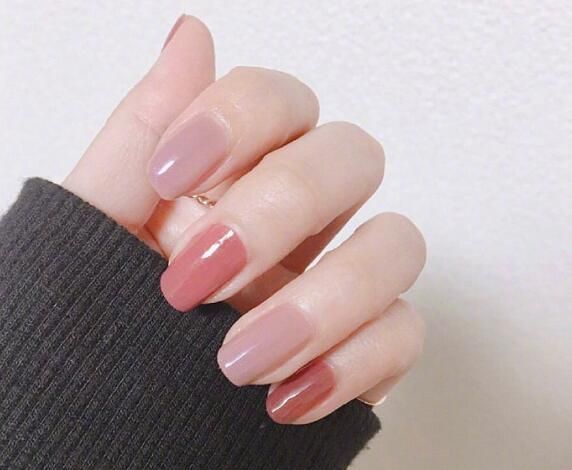 2020年最火的美甲色搭配方案，简单干净显手白，