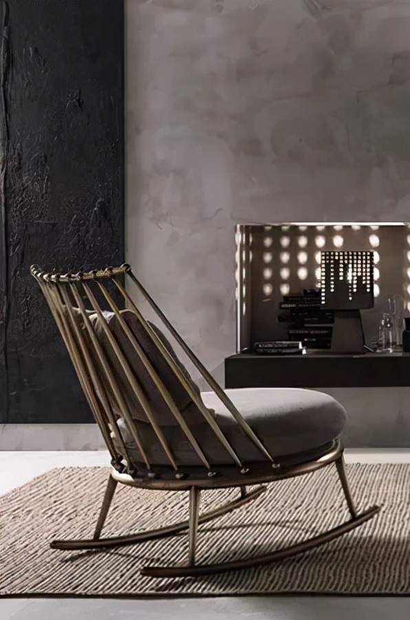 这把人类高质量座椅，和皇冠一样闪耀