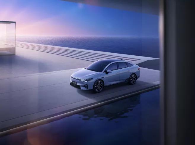 小鹏、蔚来、高合等从10来万到七八十万的中国新能源们