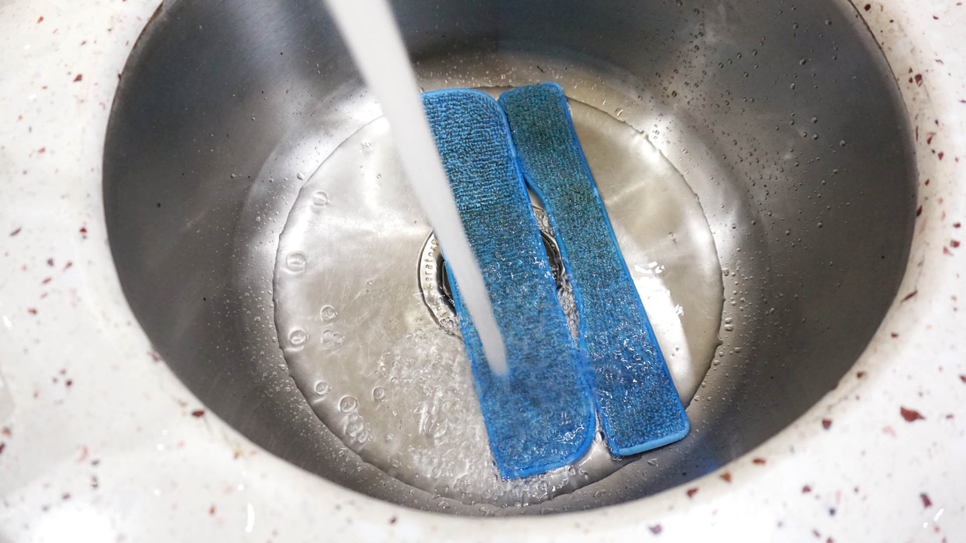 地面清洁的革命，设计比戴森更优秀，国货新品吸拖一体更高效