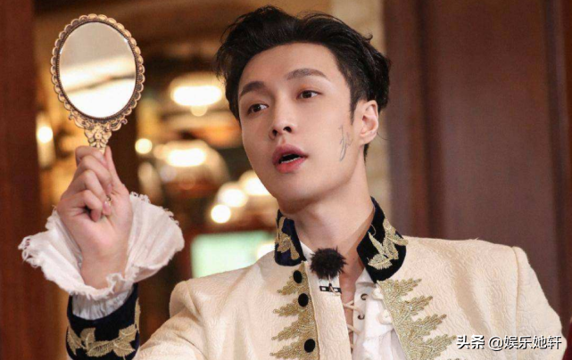 张艺兴退出《极挑》后，总算明白他早前的安排