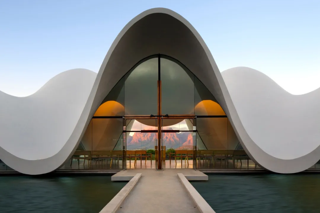 建筑 | 三座全球最美的现代教堂，一进去灵魂都会被照亮