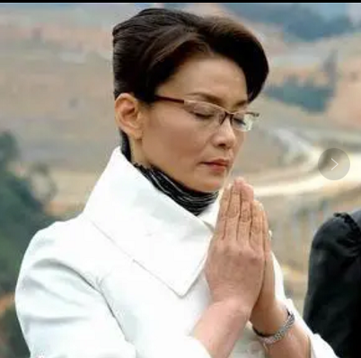 “悲情女皇”潘虹新剧开播，66岁的她至今单身无