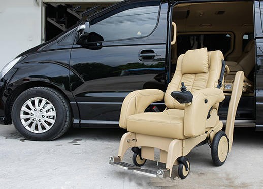 威霆v260 福祉车福祉旋转轮椅加高座椅改装