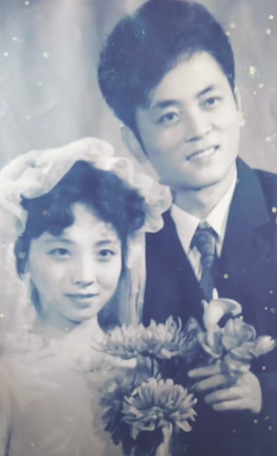 不当央视一姐，也没嫁给老头！李思思被80后老公