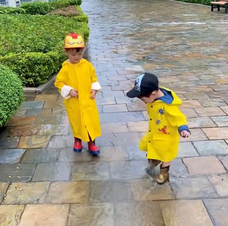 被嘲“世纪软饭王”？李乘德高情商回应展财力，胡杏儿发长文护夫