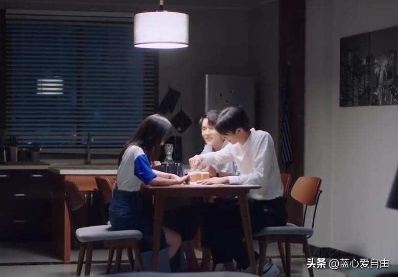 《以家人之名》李尖尖怼人启示：锋利留给外人 温暖带给家人