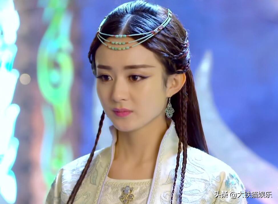 被造型师偏爱的“额饰”，某些剧女演员人均好