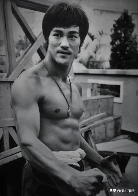 Bruce Lee is so handsome, collect some handsome photos - iNEWS